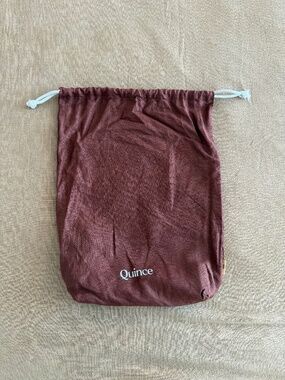 Quince European Linen Dust Bag – Bordeaux – Twin – Like New